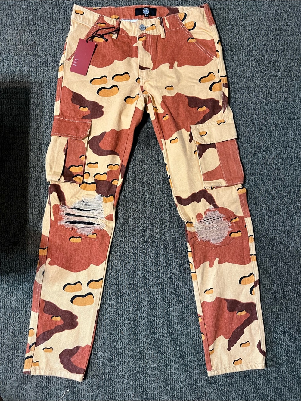Men's Slim Straight Cargo Jeans in Rust Camo